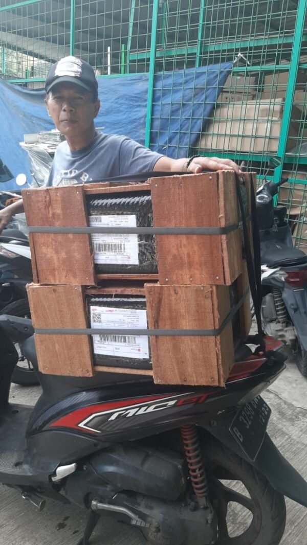 6b19044a-8290-46e5-9387-aeb021002995.jpg Packing kayu tambahan